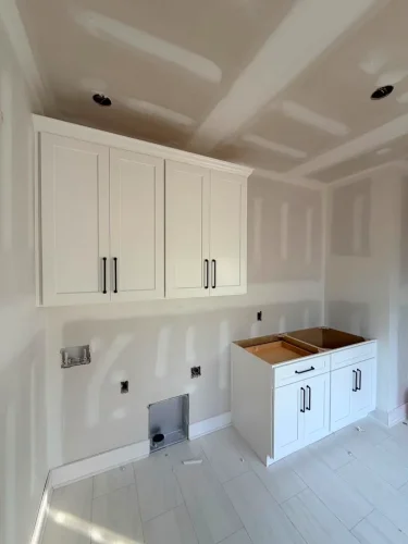 Custom-cabinet-makers-in-knoxville-tn-holmans-8-10-2026-003